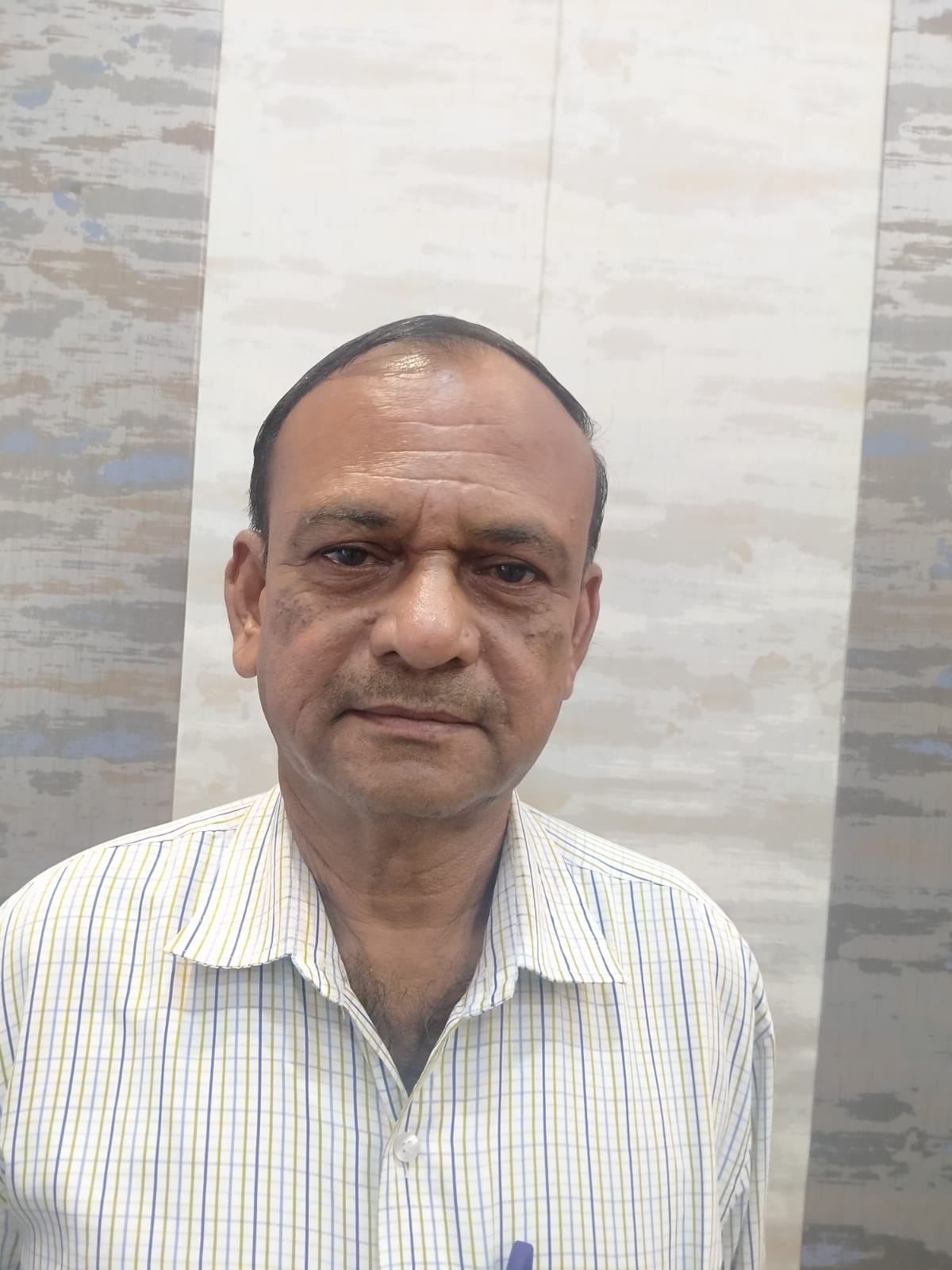 Mr. RAVINDER KUMAR